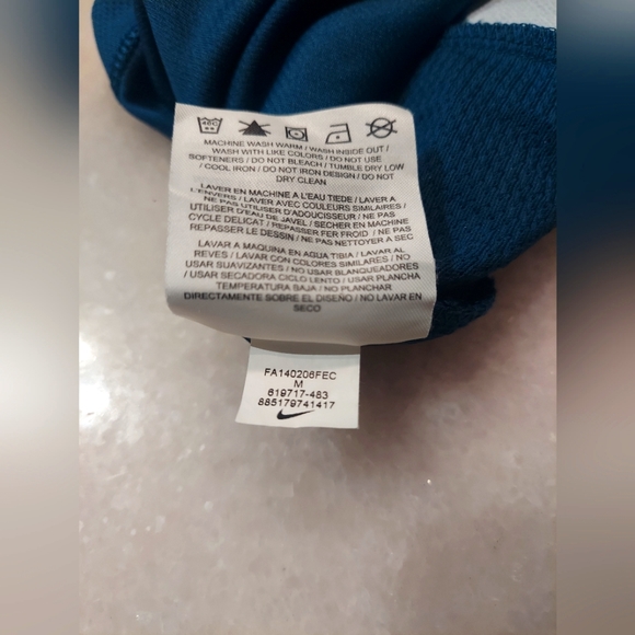 Nike Dri Fit Shirt Medium Soccer - Picture 6 of 7